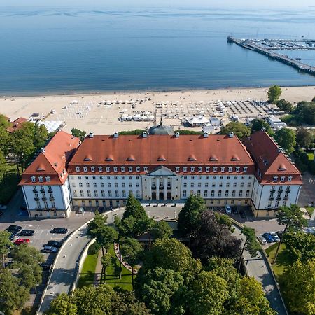 Sofitel Grand Sopot Otel Dış mekan fotoğraf Aerial view of the Baltic Sea Campus