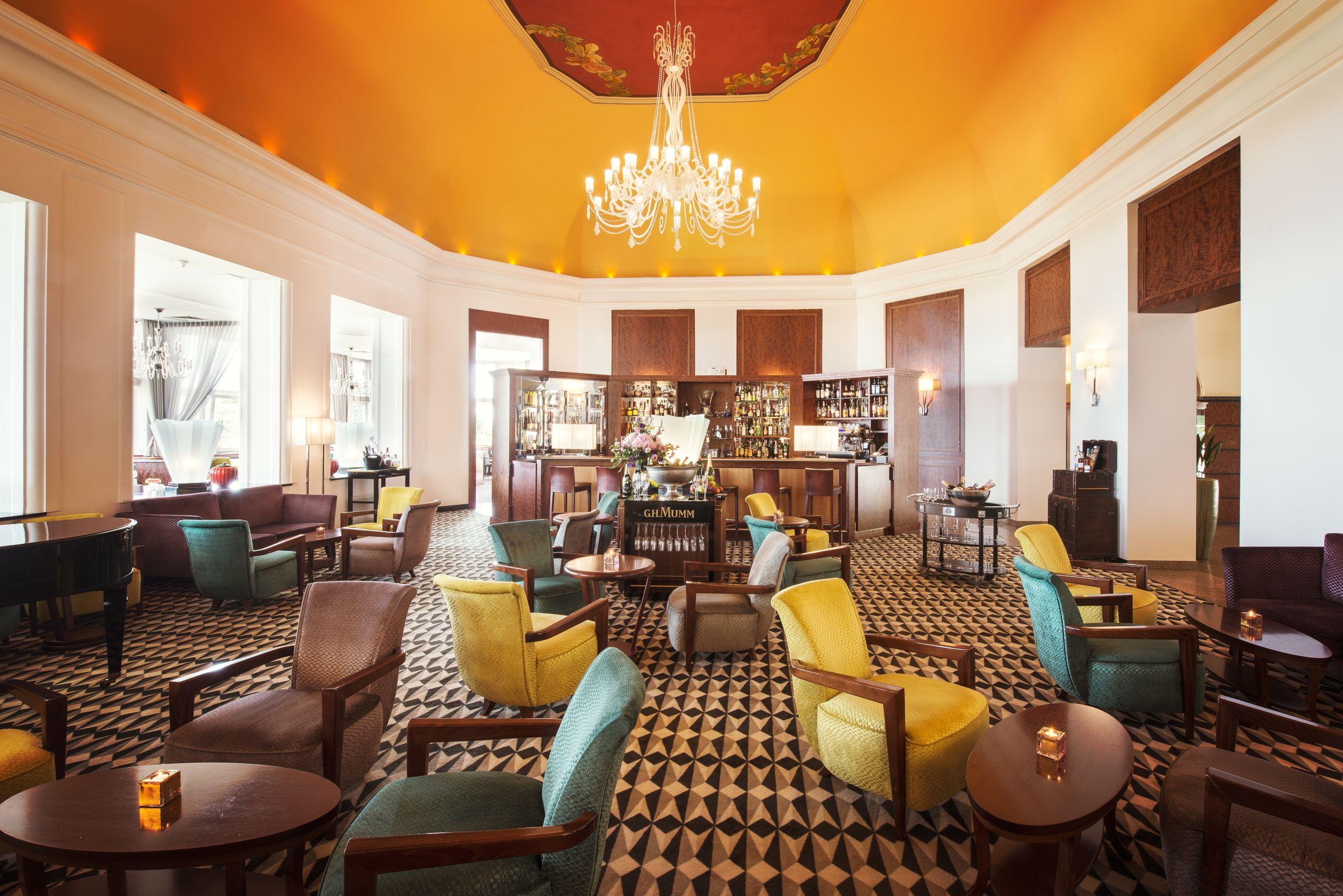 Sofitel Grand Sopot Otel Dış mekan fotoğraf The bar at the Hotel de la Paix